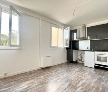 Appartement 4 pièces 63m2 REIMS 600 euros - Photo 5