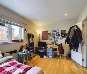 Apt 4 Belgravia House, 2a Belgravia Avenue, Belfast, BT9 7BJ - Photo 1
