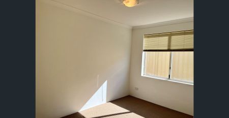 Theater Room & Study Area. Heaps of Room! - Photo 3