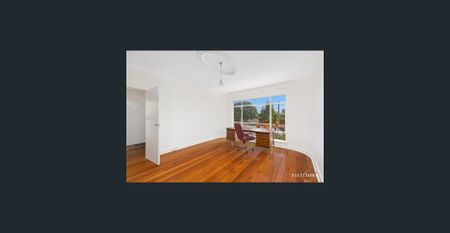 Neat 3 bedroom Living in Balwyn High Zone - Photo 5