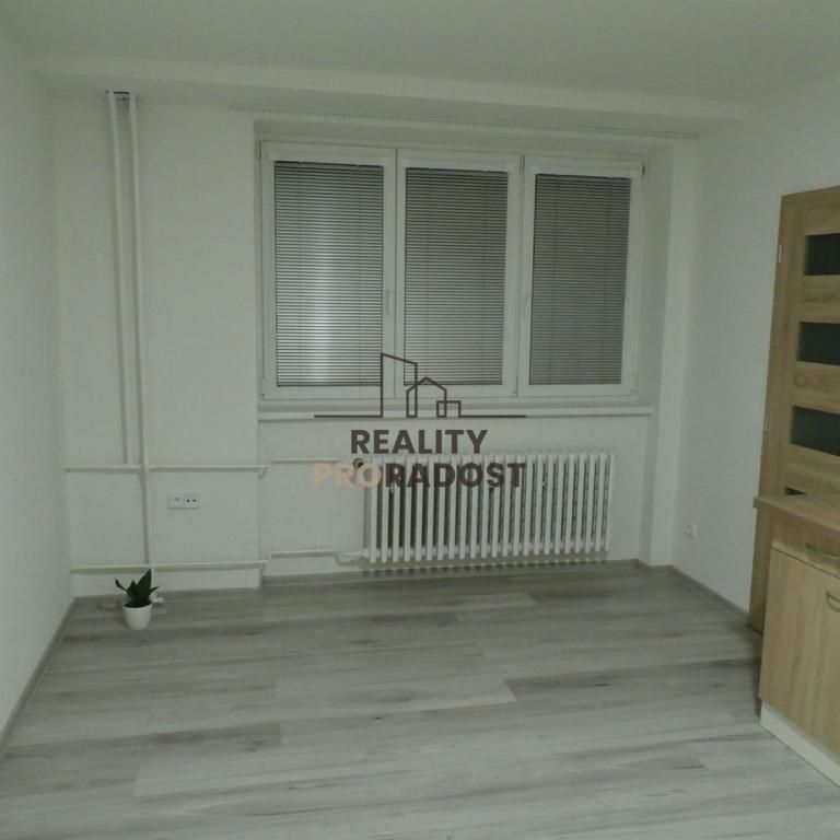 Pronájem bytu 1+kk 20 m2 - Photo 1