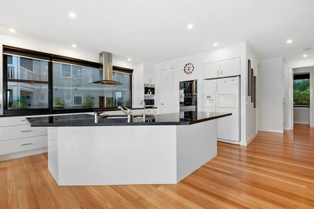 54 Elizabeth Drive, Rosebud. - Photo 3