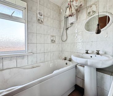 Weldon Crescent, High Heaton, Newcastle Upon Tyne, NE7 7JA - Photo 6