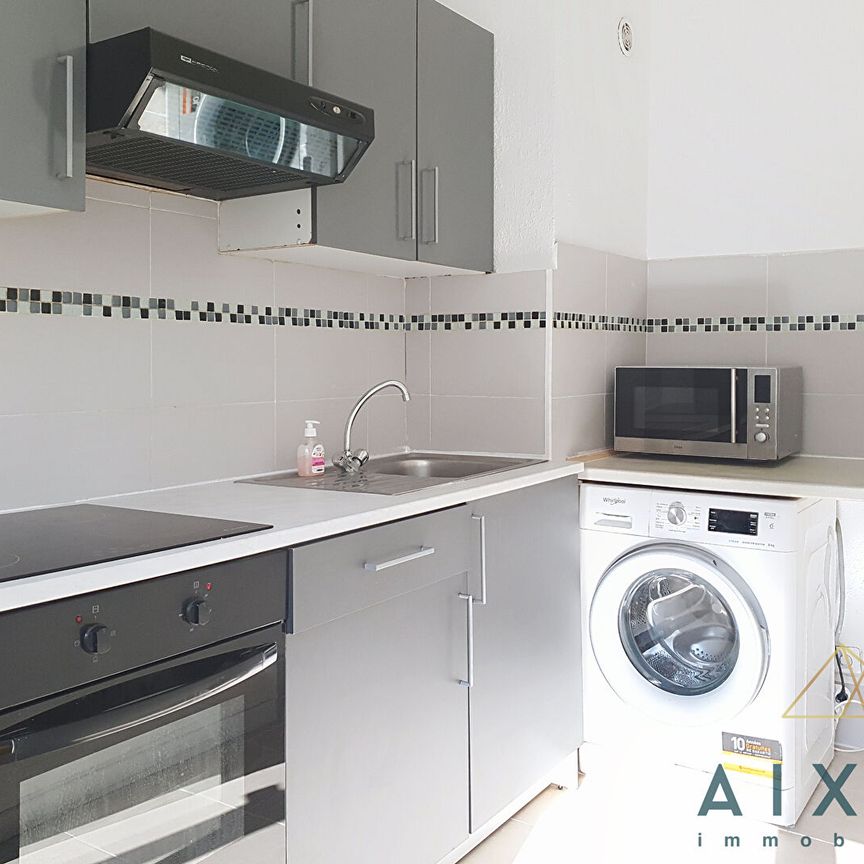 Appartement Marseille 6ème - QUARTIER VAUBAN - Agréable 2 pièces - idéal jeune travailleur - Photo 1