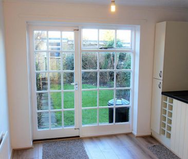3 bedroom terraced house to rent - Photo 5