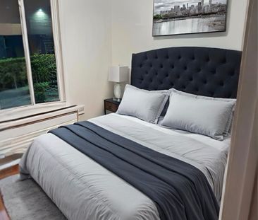 For Lease - 256 Silverbirch Drive Unit# Main Floor, Newmarket, Ontario - Photo 4