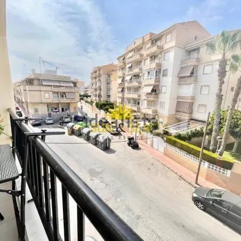 Alquiler de piso en Avenida Habaneras - Curva de Palangre - Foto 1