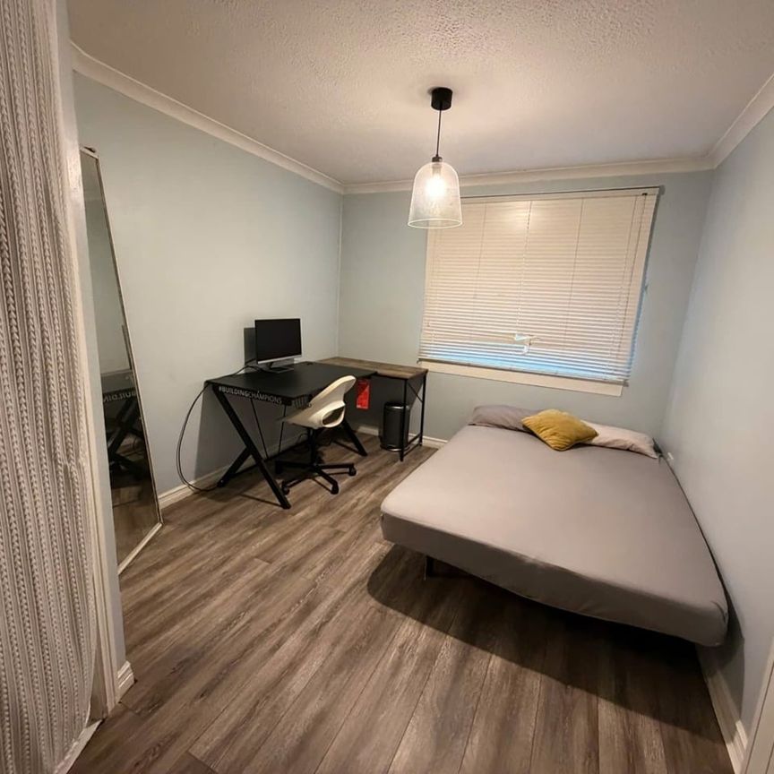 Room in a Shared Flat, Plantation Park Gardens, G51 - Photo 1