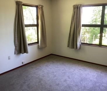 Charming Havelock North 1BR Unit Available now - Photo 6