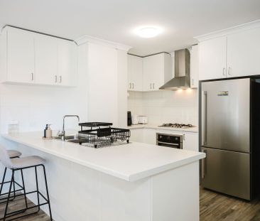 Easy-Care Living in the Heart of Mandurah - Photo 4