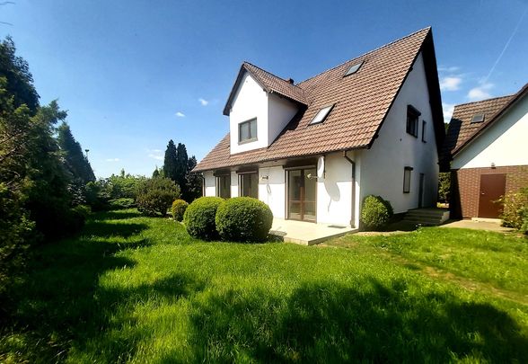 Warszewo - dom wolnostojący z ogródem i garażem - Zdjęcie 1