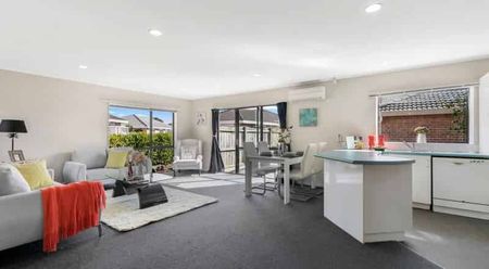 Light, Space & Effortless Living - Photo 2