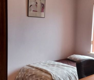 3-bedroom shared house / townhouse, Broad Street - Photo 5