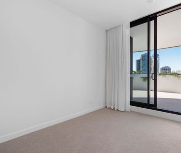 Brand-New North East Facing Premium Apartment! - Photo 3