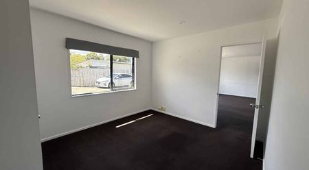 4 Bedroom family home in Herald Island - Photo 4