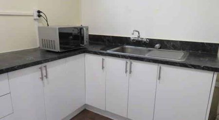 SHARED RESIDENTAL DWELLING IN POPULAR HATAITAI - Photo 2