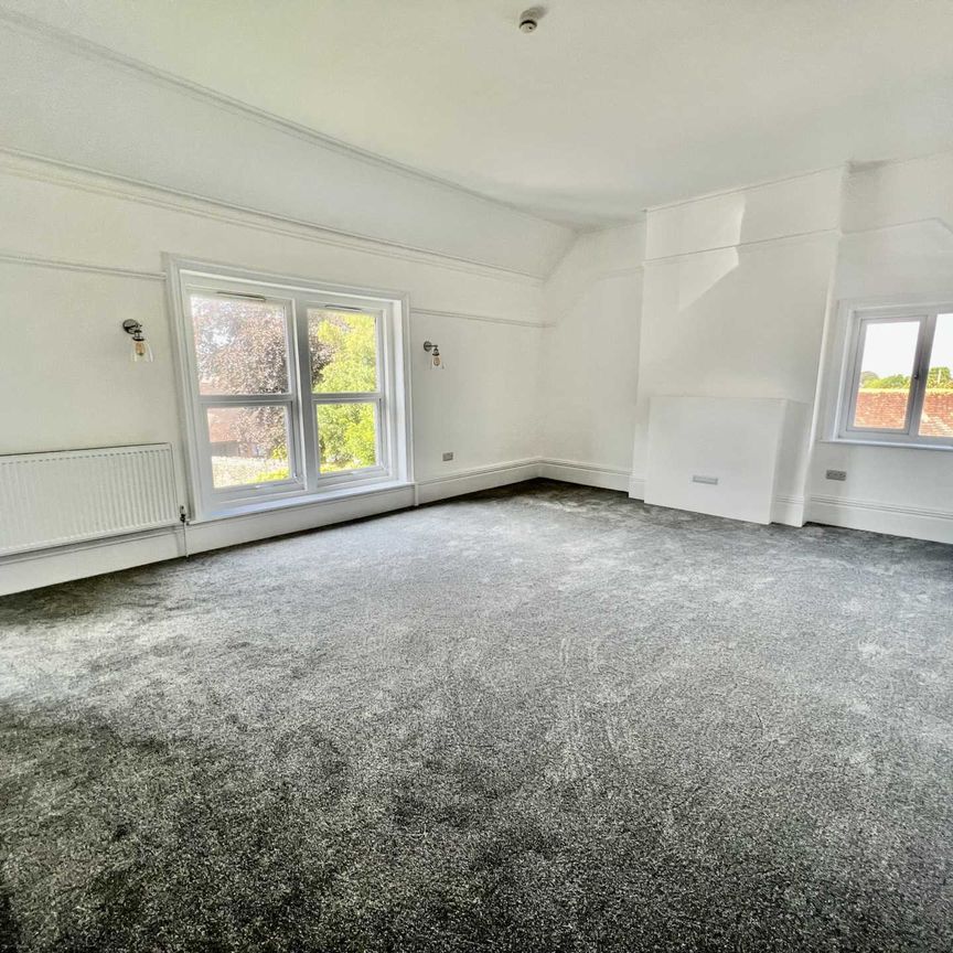 Innerwyke Manor, Felpham - Photo 1