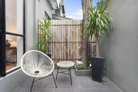Luxe Sanctuary Between Fawkner Park and Botanic Gardens - Photo 4