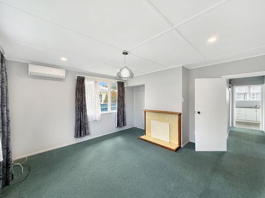 11 McBain Grove, Avalon - Photo 1