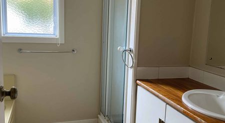 3-Bedroom Spacious Home - Photo 4