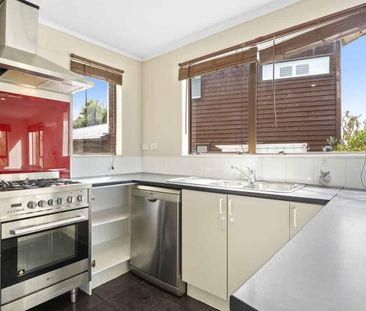 Kekeno Grove, Tirohanga - Photo 2