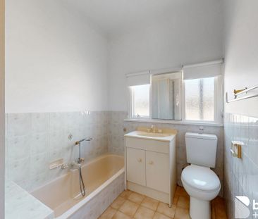 49 Wright Street, McKinnon VIC 3204 - House For Rent | Domain - Photo 2