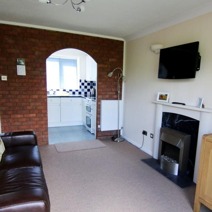 2 bedroom terraced house to rent - Photo 1