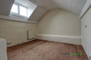 3 BEDROOM House - End Terrace - Photo 1