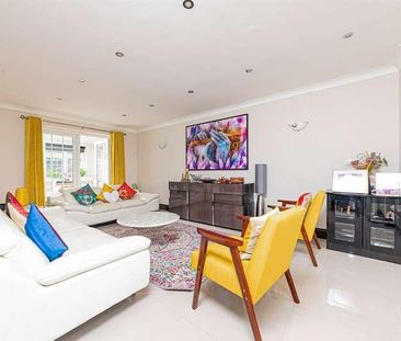 Woodward Close, Winnersh, Wokingham, RG41 - Photo 2