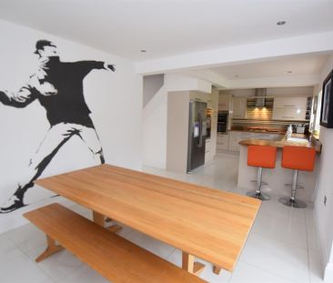 3 bedroom semi-detached house to rent - Photo 3