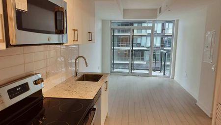 For Lease - 4010 Eglinton Avenue Unit# 918, Toronto, Ontario - Photo 3