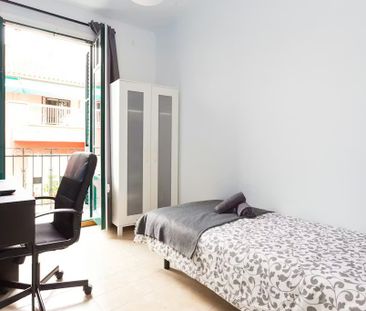 Carrer d'Elkano, Barcelona, Catalonia 08004 - Photo 2