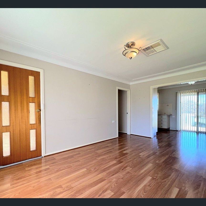 Comfortable and conveniently located - 3 bedroom home. - Photo 1