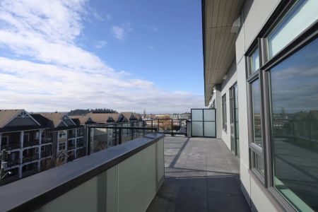 Cloveris Apartments — 3 Bedroom - Photo 4