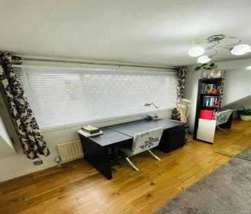 5 bedroom semi-detached house to rent - Photo 5