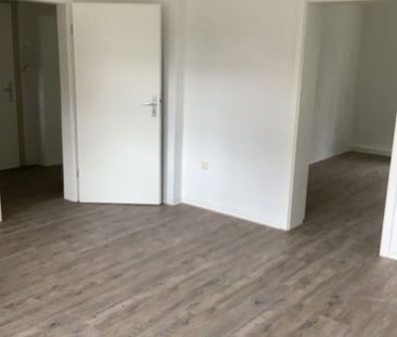 Komm nach Styrum! Perfekt renovierte 2 Zimmer mit großer Küche und ... - Foto 1
