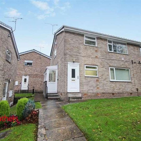 Moorgate Chase, Rotherham, S60 - Photo 2