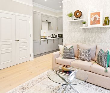 1 bedroom Flat in The Forbury, Reading - Photo 2