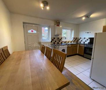 2 bedroom property to rent in Manchester - Photo 2