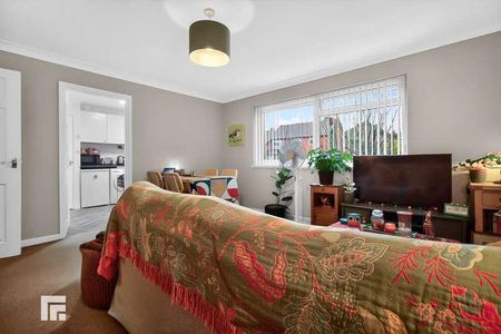 Woodside Court, Lisvane, Cardiff, CF14 - Photo 2