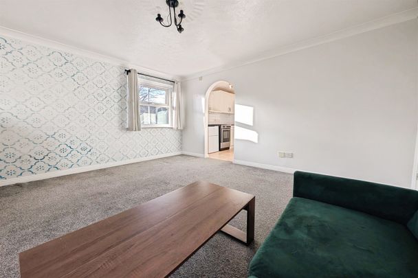 Chelveston Crescent, SO16 - Photo 1