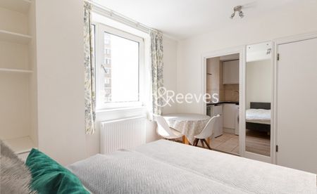 Studio flat to rent in Chelsea Cloisters, Sloane Avenue SW3 - Photo 3