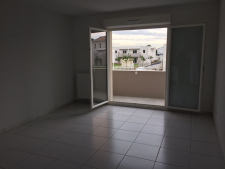 Location Appartement 2 pièces 43m² - Photo 4
