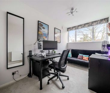 Two bedroom apartment offering modern living, a private balcony and... - Photo 4