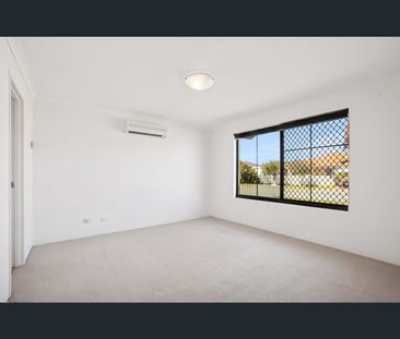 6 Dunns Way, Port Kennedy, WA 6172 - Photo 1