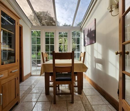 5 bedroom semi-detached house to rent - Photo 2