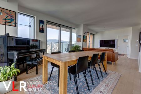 Condo in Downtown Vancouver, British Columbia - Photo 5