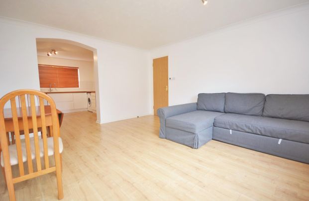 Keats Close, London, SW19 - Photo 1