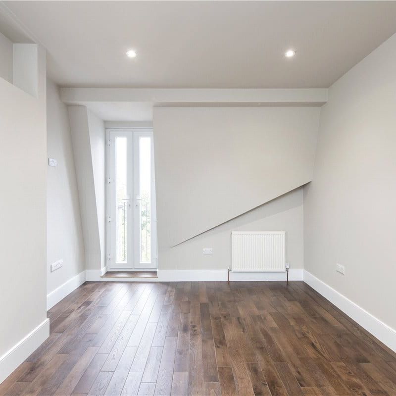 Fabulous light, newly refurbished, high spec contemporary two bedroom flat. One of three flats making up this handsome Victorian house and very close to Tooting Bec tube (Northern Line), Balham and Wandsworth Common overland (12 minutes to Victoria) in the other direction - Photo 1