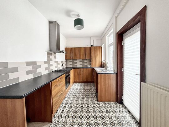 2 bedroom terraced house to rent - Photo 1